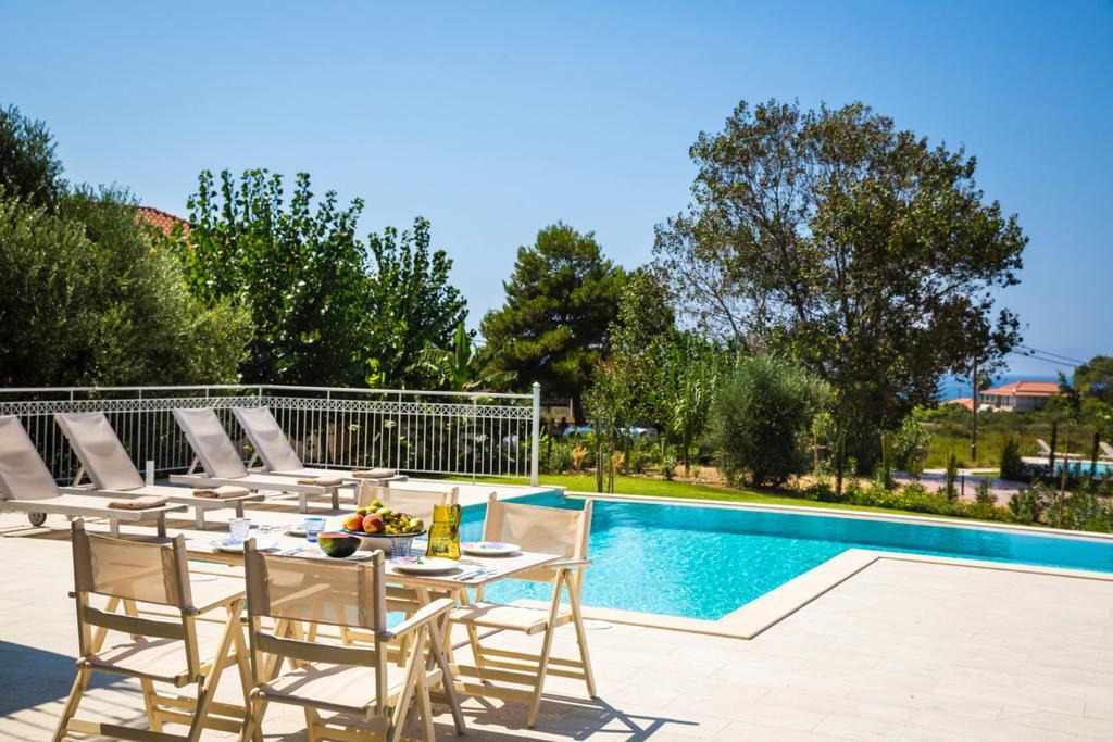 Afrodite Luxury Villa Svoronata Exterior photo